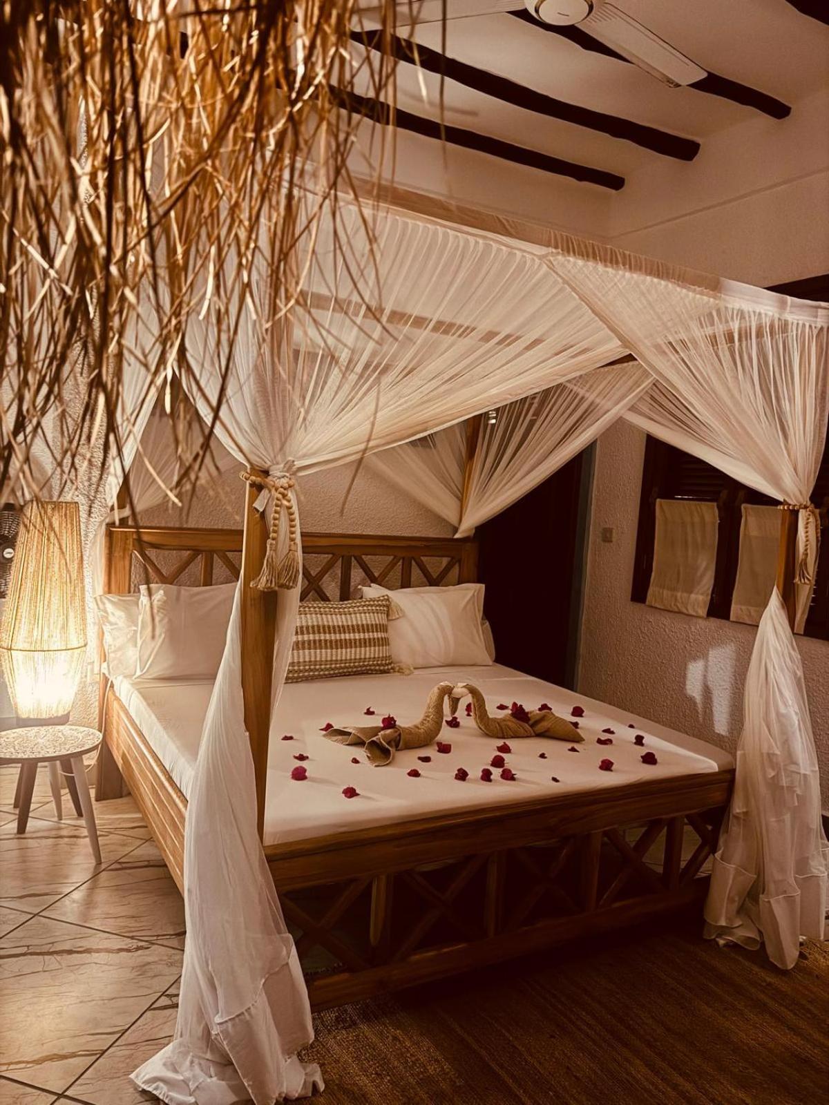 Bed and Breakfast Boheme Zanzibar Джамбіані Екстер'єр фото